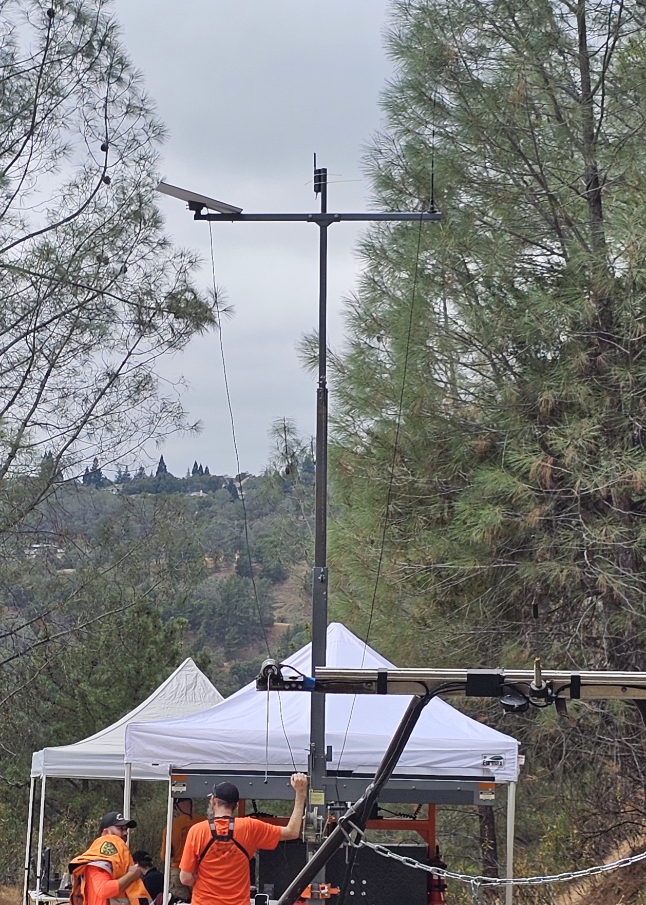 DroneScout Bridge mounted high on an antenna mast